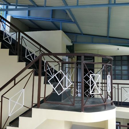 Hotel Pine Leaf Gangtok Bagian luar foto