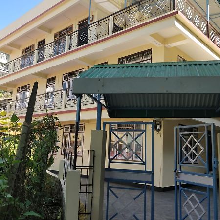 Hotel Pine Leaf Gangtok Bagian luar foto