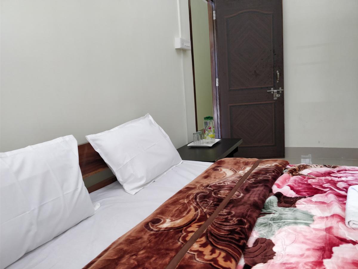 Hotel Pine Leaf Gangtok Bagian luar foto