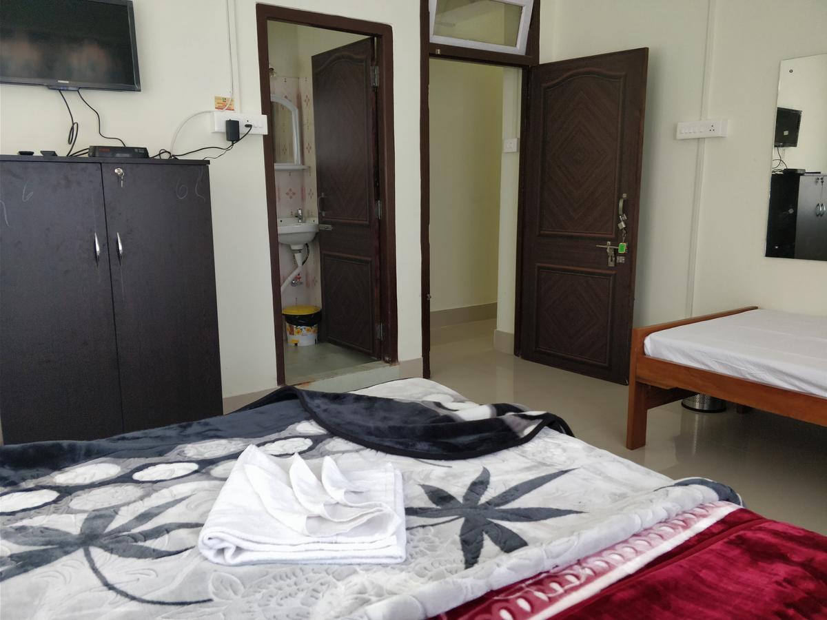 Hotel Pine Leaf Gangtok Bagian luar foto