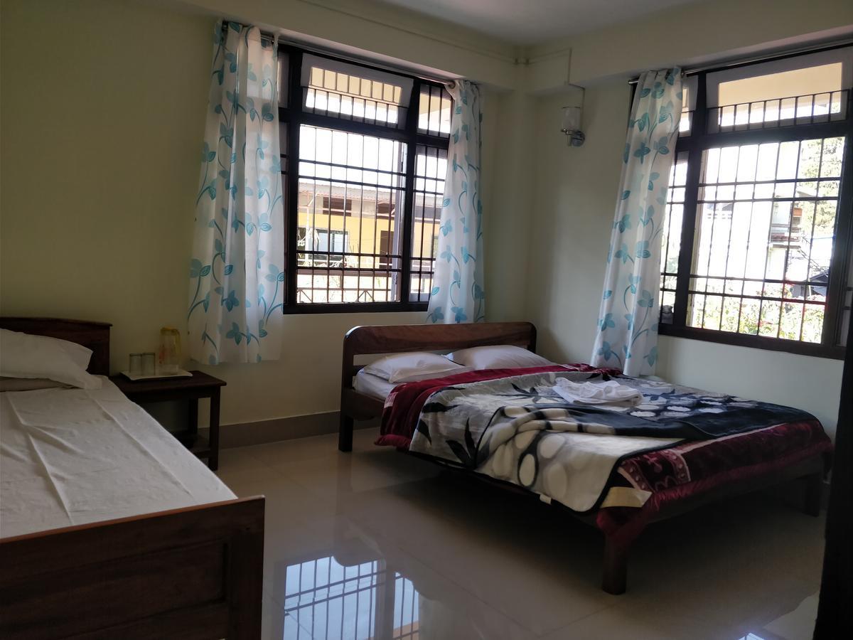 Hotel Pine Leaf Gangtok Bagian luar foto