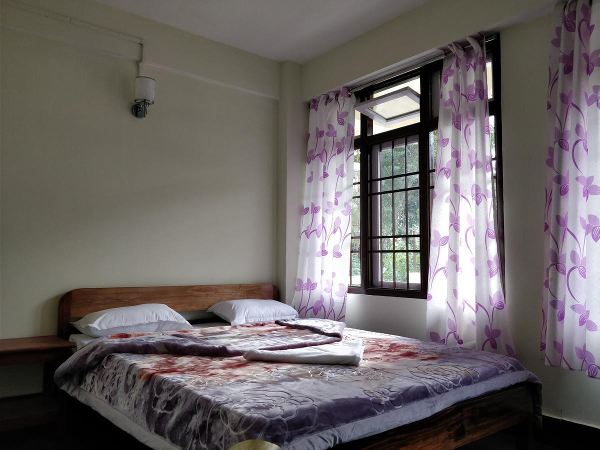 Hotel Pine Leaf Gangtok Bagian luar foto