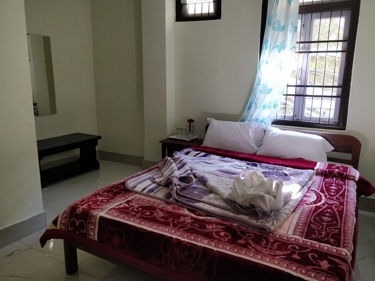 Hotel Pine Leaf Gangtok Bagian luar foto